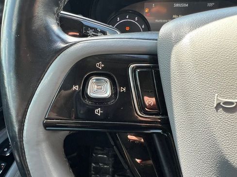 Used 2020 Lincoln Corsair Reserve w/ Appearance Package FWD image 13