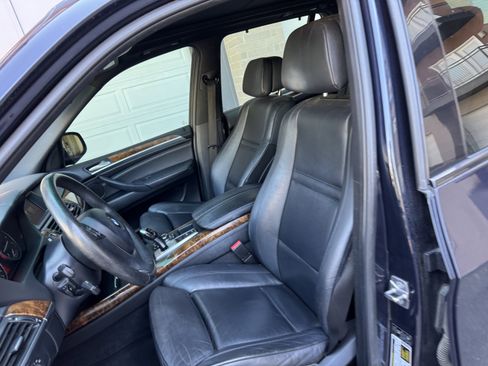 Used 2010 BMW X5 xDrive30i image 11