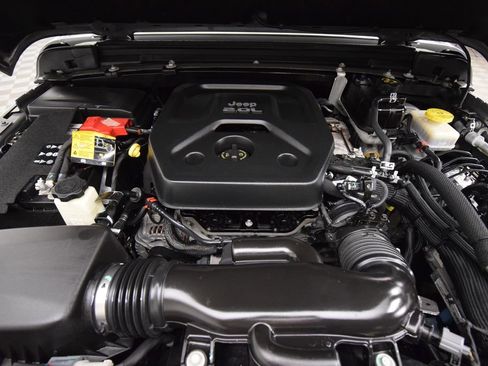 Used 2022 Jeep Wrangler Sport AWD/4WD image 34