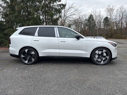 New 2025 Volvo EX90 Ultra image 8