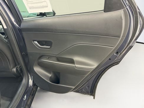 Used 2024 Hyundai Kona Limited AWD/4WD image 33