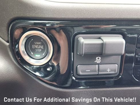 New 2026 GMC Sierra 1500 SLT image 16