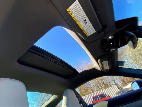 Used 2024 Porsche 911 Carrera image 12