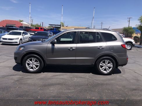 Used 2012 Hyundai Santa Fe Limited w/ Navigation Pkg 4 FWD image 5