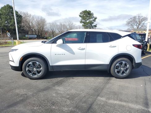 Used 2025 Chevrolet Blazer LT image 4