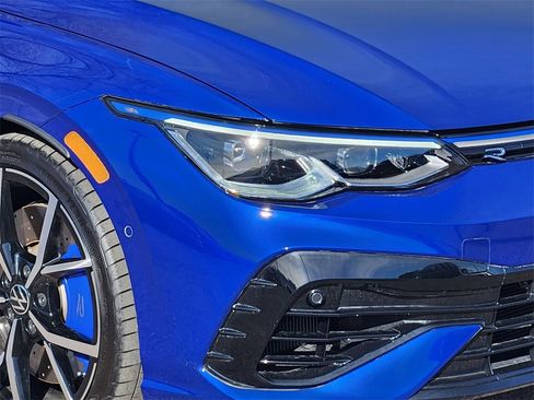 Used 2022 Volkswagen Golf R image 27