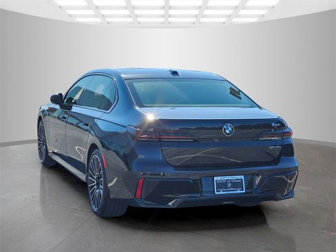 New 2026 BMW 740i w/ Executive Package image 4