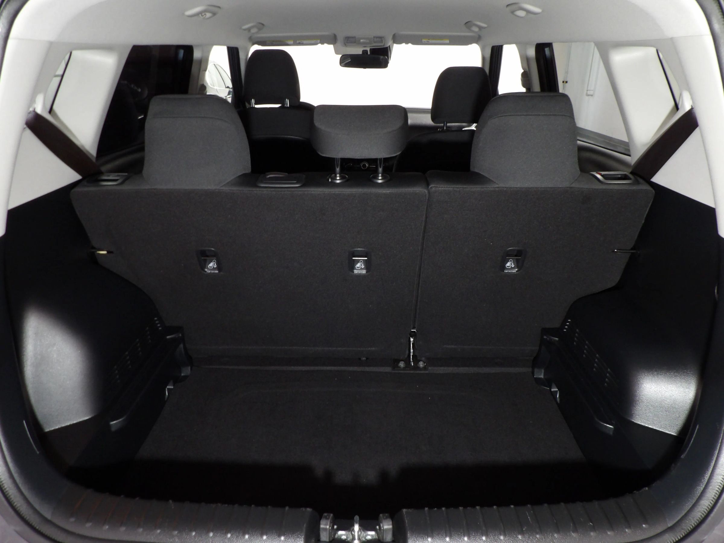 Used 2025 Kia Soul LX FWD image 6