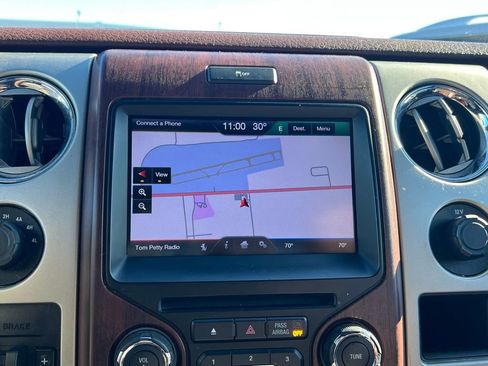 Used 2013 Ford F150 King Ranch w/ King Ranch Chrome Pkg image 22