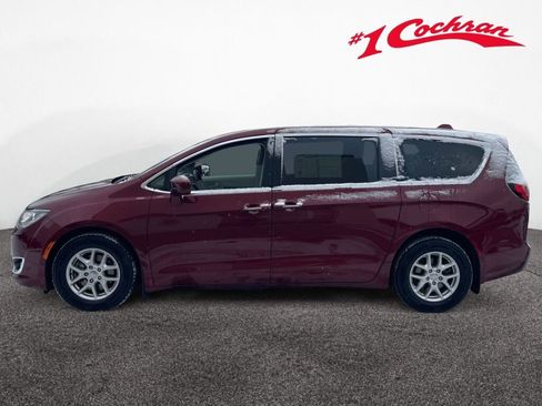 Used 2020 Chrysler Pacifica Touring w/ Cold Weather Group image 4