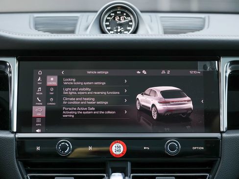 Certified 2026 Porsche Macan AWD/4WD image 44
