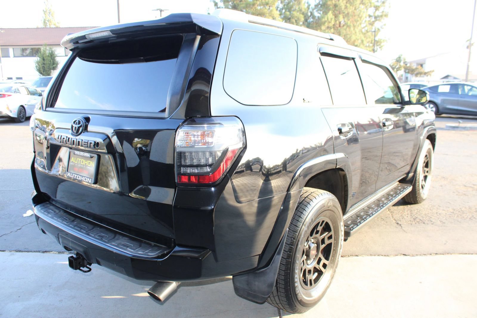 Used 2018 Toyota 4Runner SR5 Premium RWD image 32