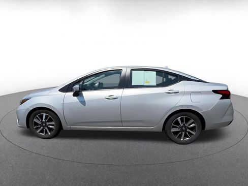 Used 2025 Nissan Versa SV FWD image 9