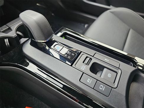 New 2026 Toyota Prius XLE image 34