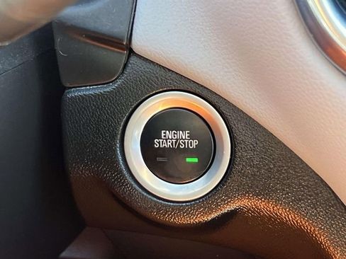 Used 2023 Chevrolet Equinox LS w/ LS Convenience Package image 28