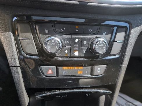 Used 2019 Buick Encore Essence image 25