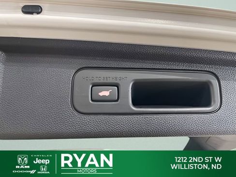 Used 2025 Honda Odyssey Sport-L image 12