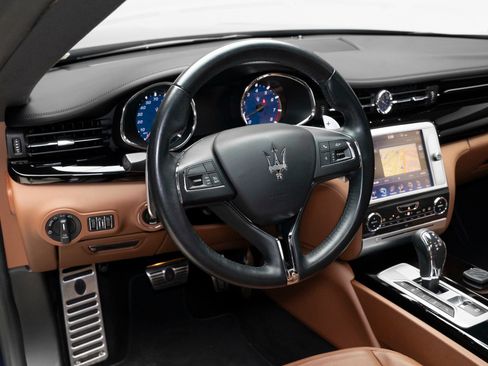 Used 2015 Maserati Quattroporte S Q4 AWD/4WD image 17