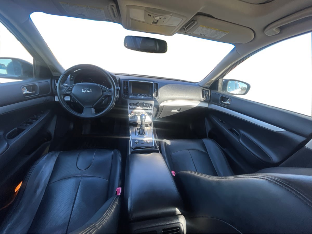 Used 2011 INFINITI G37 x Sedan w/ Premium Pkg AWD/4WD image 24