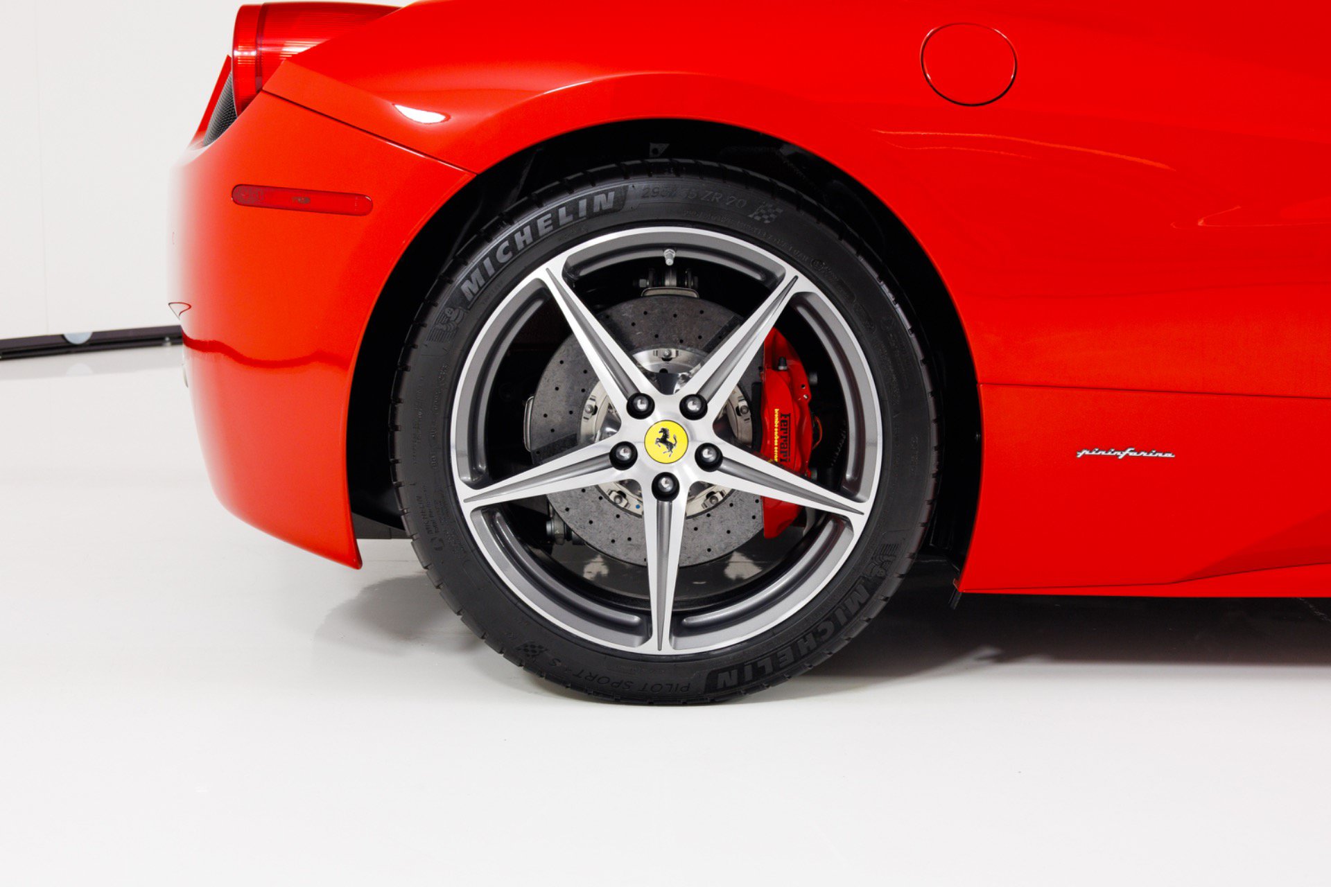 Used 2013 Ferrari 458 Spider RWD image 13