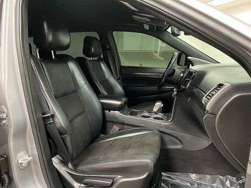 Used 2020 Jeep Grand Cherokee Altitude image 14