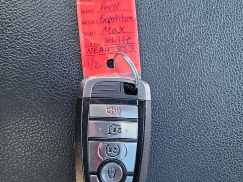 Used 2022 Ford Expedition Max Limited image 34