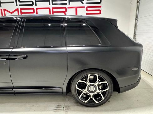 Used 2023 Rolls-Royce Cullinan Black Badge w/ Dark Exterior Package image 7