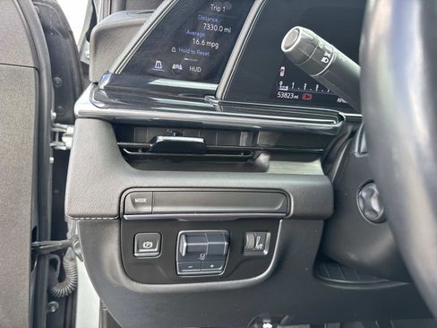 Used 2024 Cadillac Escalade Sport image 34