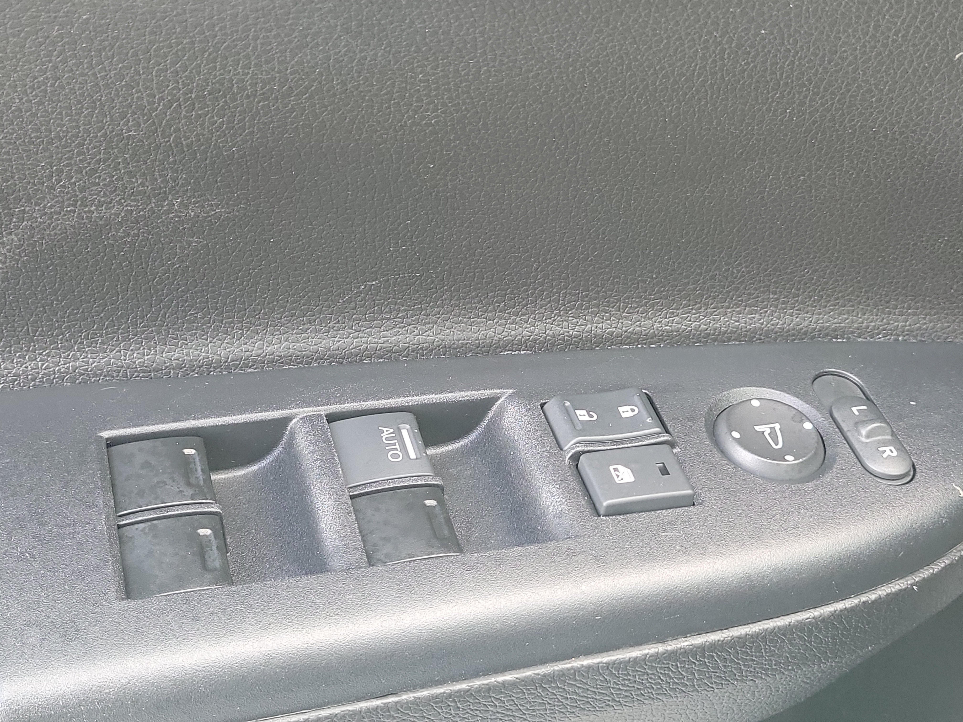 Used 2017 Honda Accord Sport image 27