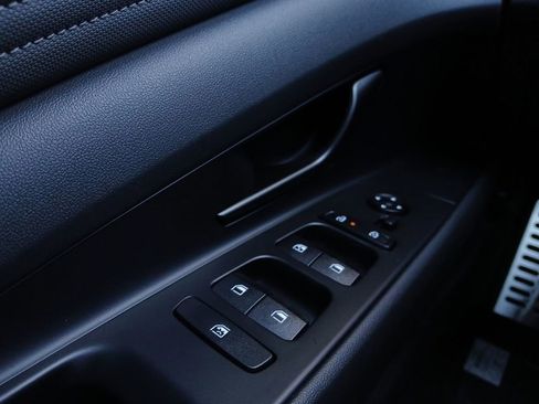 New 2026 Hyundai Elantra Sport FWD image 18