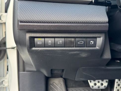 Used 2025 Toyota Camry SE w/ Convenience Package FWD image 23