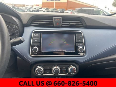 Used 2023 Nissan Versa SV image 17