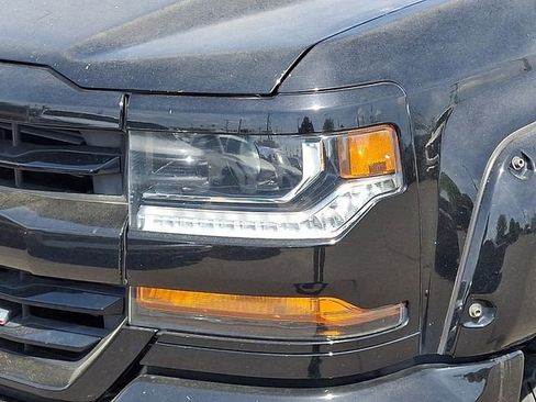 Used 2018 Chevrolet Silverado 1500 LT w/ All Star Edition image 29