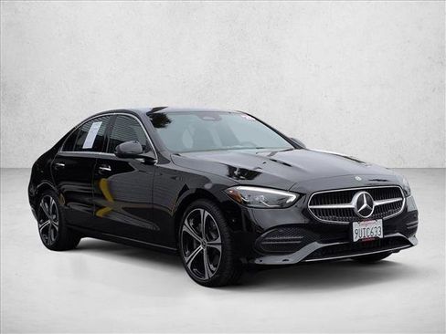 Used 2025 Mercedes-Benz C 300 Sedan image 3