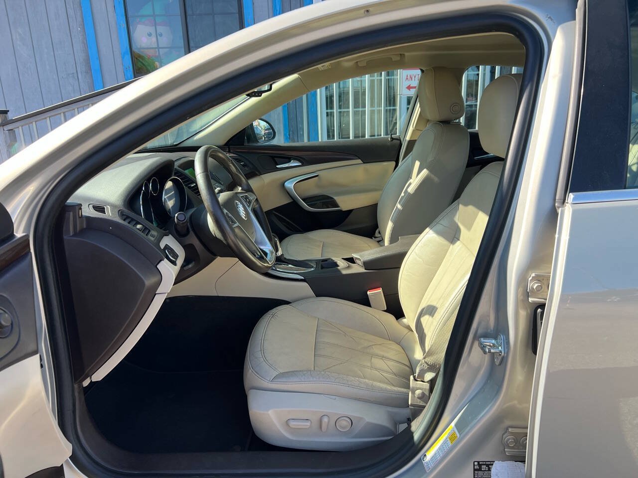 Used 2011 Buick Regal CXL FWD image 10