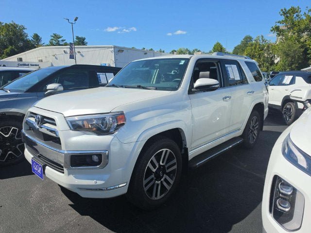 Used 2024 Toyota 4Runner Limited AWD/4WD image 3