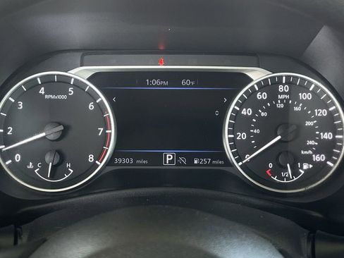 Used 2024 Nissan Sentra SV w/ Trunk Package image 11