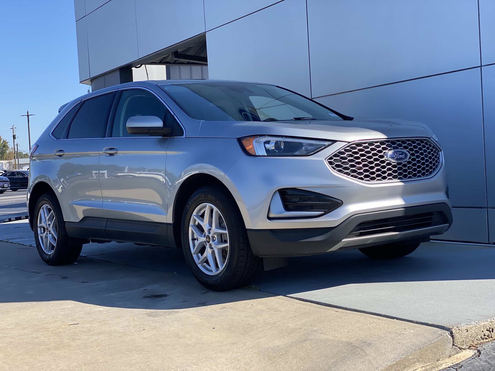 Used 2024 Ford Edge SEL AWD/4WD image 1