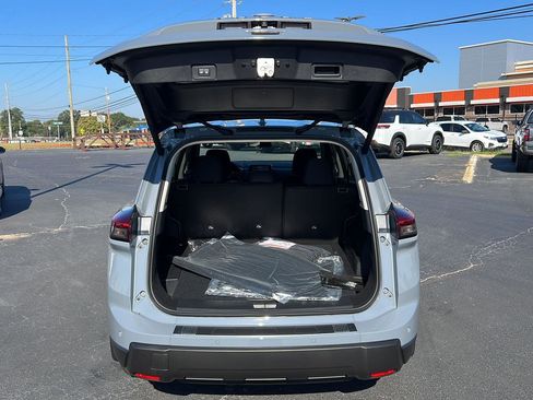 New 2026 Nissan Rogue SV image 10