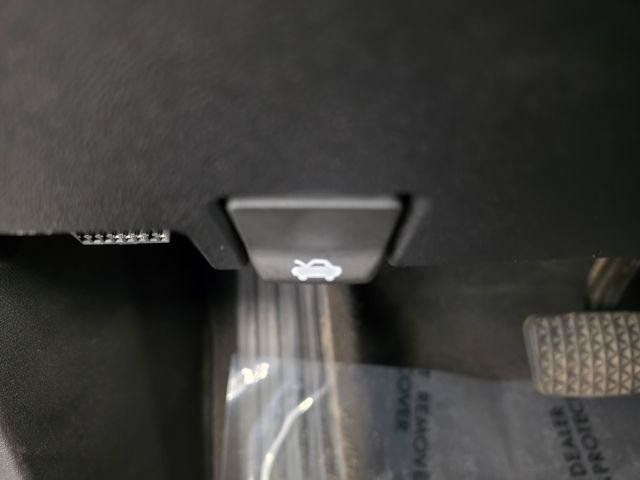 Used 2019 Chevrolet Equinox LT AWD/4WD image 16
