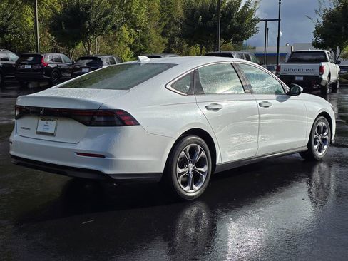 Used 2024 Honda Accord EX image 24