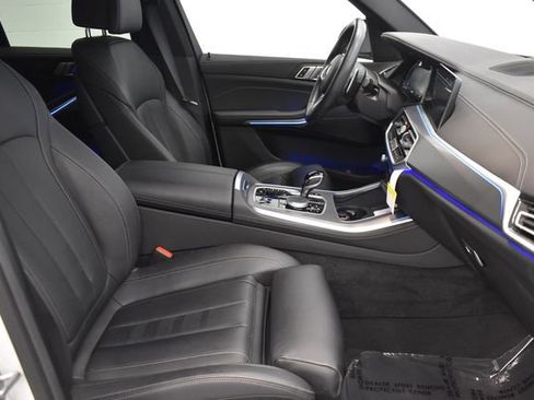 Used 2022 BMW X5 xDrive40i w/ M Sport Package AWD/4WD image 19