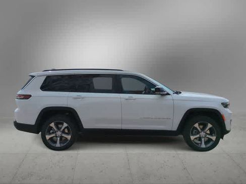 New 2025 Jeep Grand Cherokee L Limited w/ Trailer Tow Package image 9