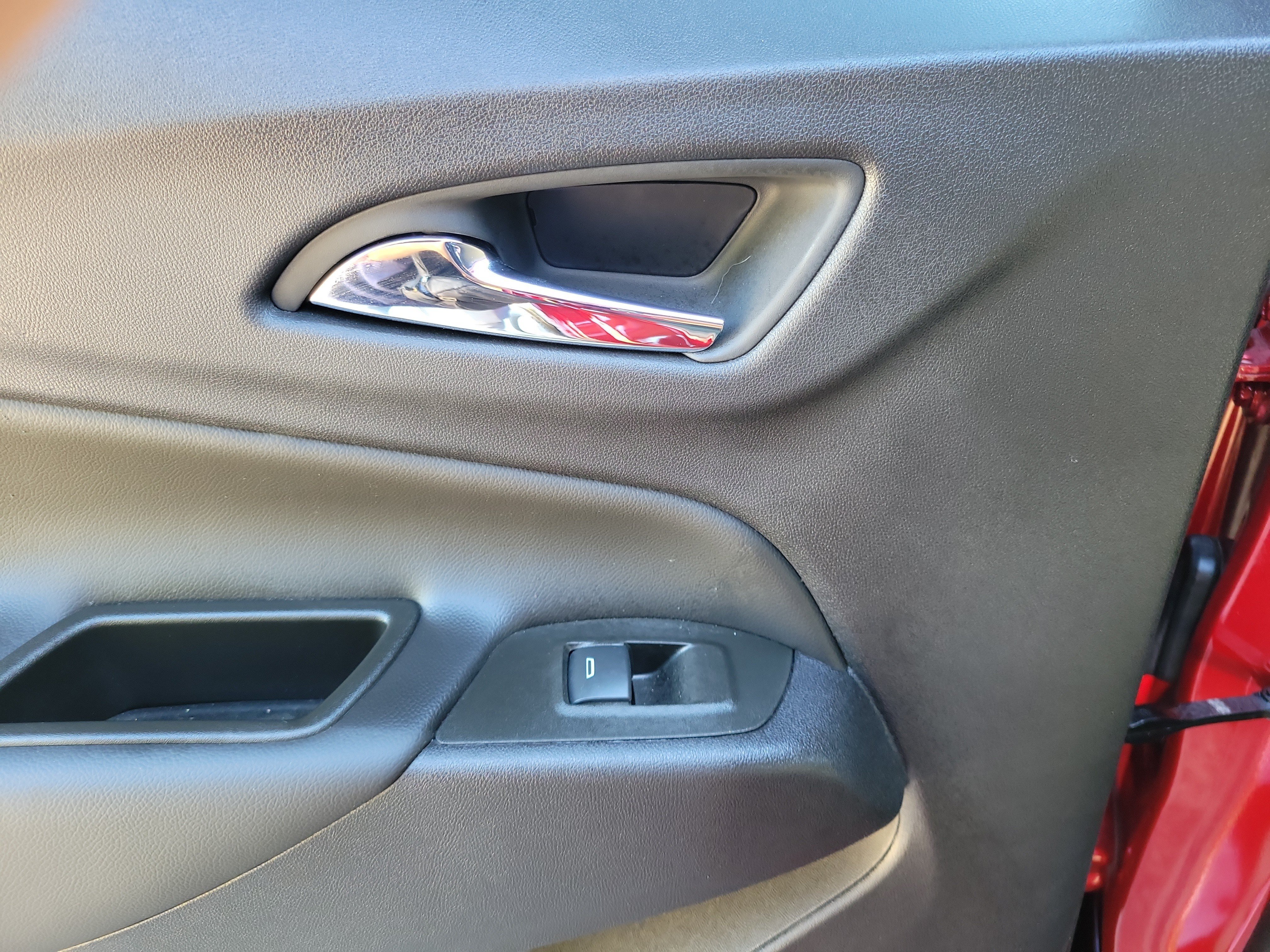 Used 2024 Chevrolet Equinox LT FWD image 12
