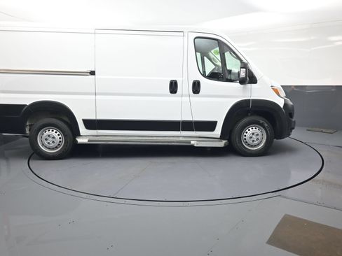 Used 2025 RAM ProMaster 2500 w/ U-Haul Equipment Group FWD image 2