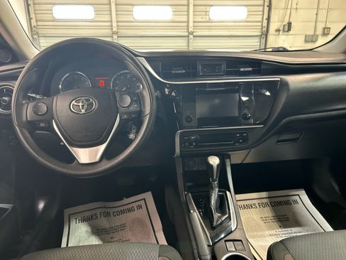 Used 2019 Toyota Corolla LE FWD image 4