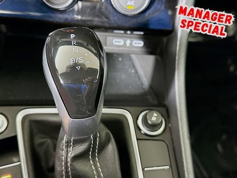 Used 2024 Volkswagen Jetta SE FWD image 17