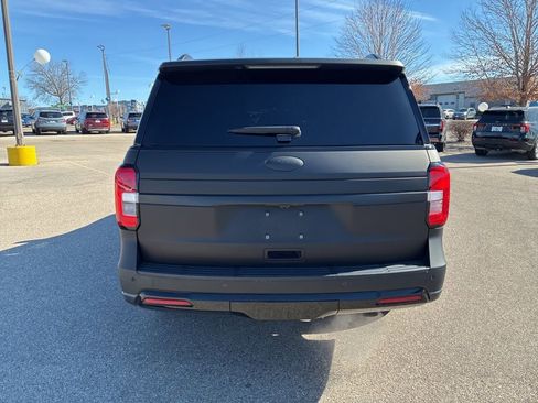 Used 2022 Ford Expedition XLT AWD/4WD image 7