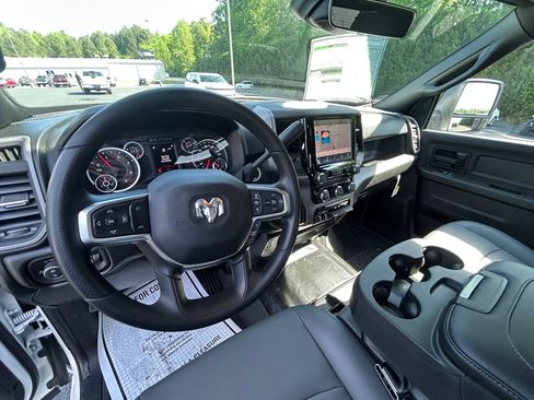 New 2026 RAM 3500 Tradesman AWD/4WD image 24