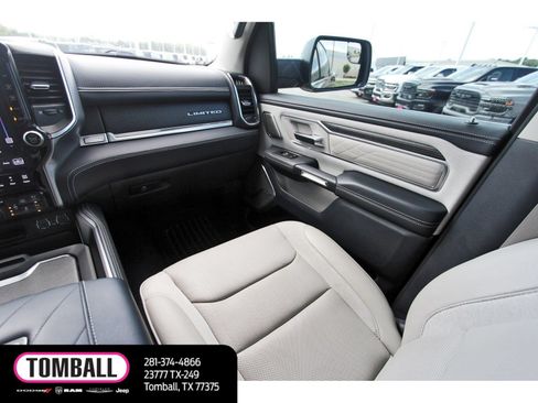 Used 2024 RAM 1500 Limited AWD/4WD image 11